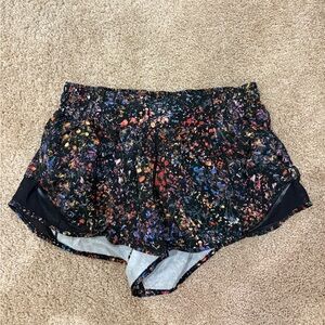 Lululemon hotty hots